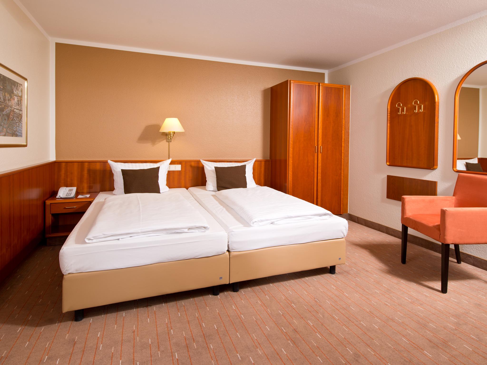 Achat Hotel Schwarzheide Lausitz Exterior photo