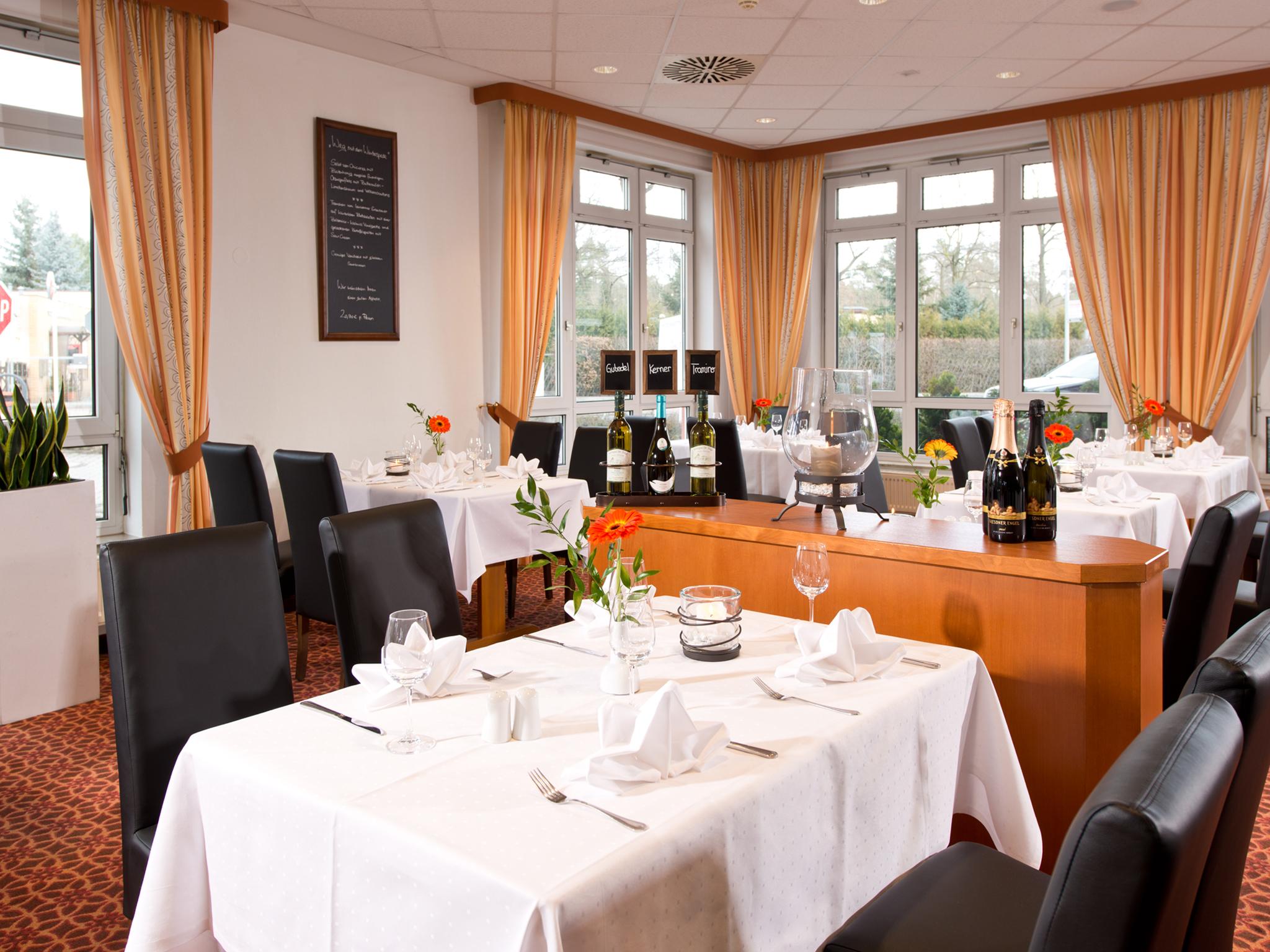 Achat Hotel Schwarzheide Lausitz Exterior photo