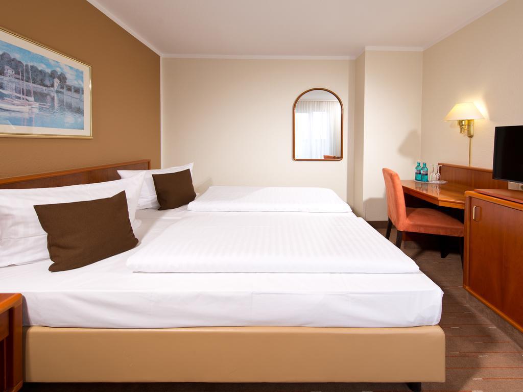 Achat Hotel Schwarzheide Lausitz Exterior photo